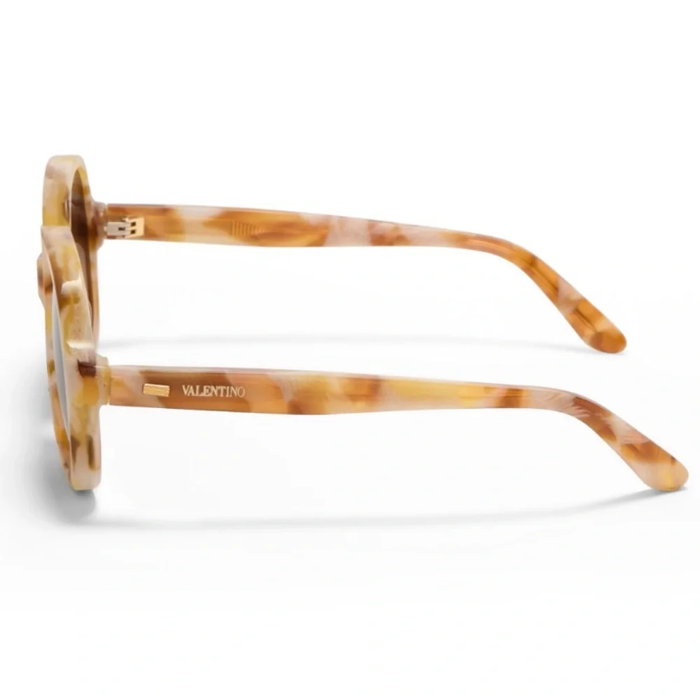 Excluded Valentino Sunglasses, New 335 - Picture 2 of 3